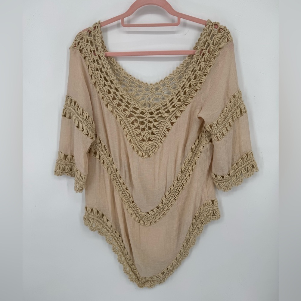Illa Illa Women's Beige Crochet Trim Boho Top Size Medium